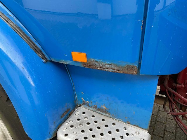 Mercedes-benz rundhauber 9-11 vrachtwagen 4x4 met 100 kw generator - afbeelding 15 van  45