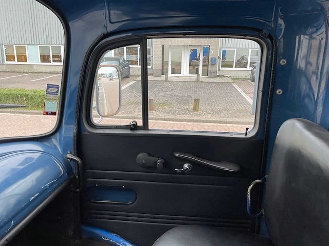 Mercedes-benz rundhauber 9-11 vrachtwagen 4x4 met 100 kw generator - afbeelding 22 van  45
