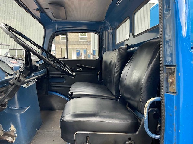 Mercedes-benz rundhauber 9-11 vrachtwagen 4x4 met 100 kw generator - afbeelding 25 van  45