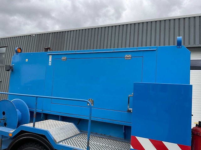 Mercedes-benz rundhauber 9-11 vrachtwagen 4x4 met 100 kw generator - afbeelding 29 van  45