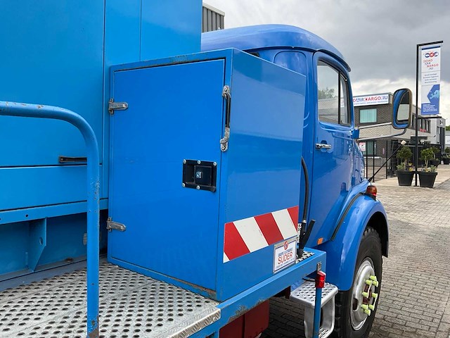 Mercedes-benz rundhauber 9-11 vrachtwagen 4x4 met 100 kw generator - afbeelding 31 van  45