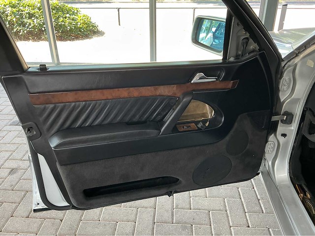 Mercedes-benz s 600 lang v12 – w140 600 sel - afbeelding 9 van  19