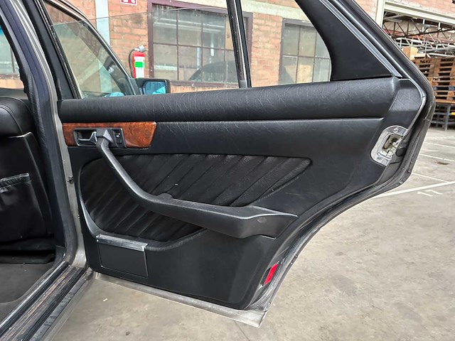 Mercedes-benz s380 3.8 v8 204pk 1982 s-klasse - afbeelding 26 van  33