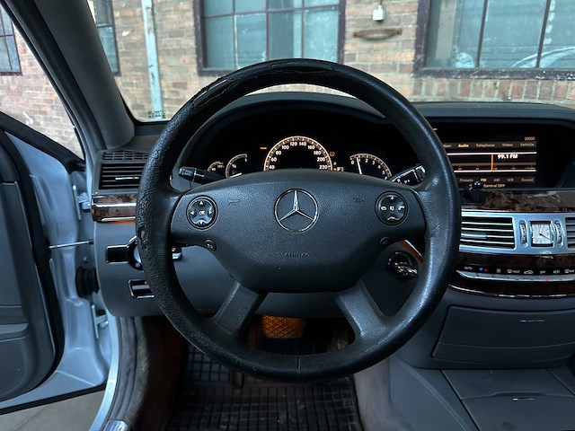 Mercedes-benz s500 5.5 v8 388pk 2007 youngtimer s-klasse w221 - afbeelding 13 van  30