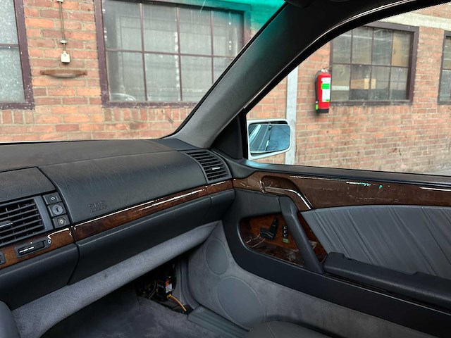 Mercedes-benz s500 coupé 5.0 v8 320pk 1994 youngtimer - afbeelding 23 van  32