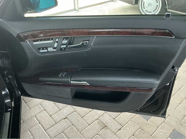 Mercedes benz s600 lang lorinser w221 | 5.5 v12 biturbo | 2007 | youngtimer | 517 pk | 70.000 km | btw auto - afbeelding 37 van  45