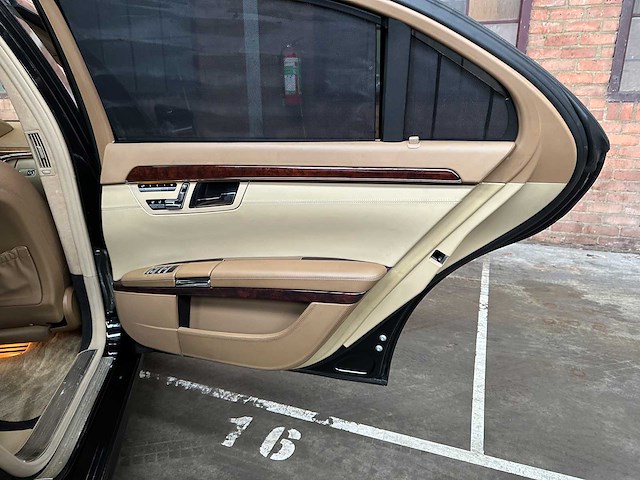 Mercedes-benz s600 lang s-klasse 5.5 v12 517pk - afbeelding 31 van  44