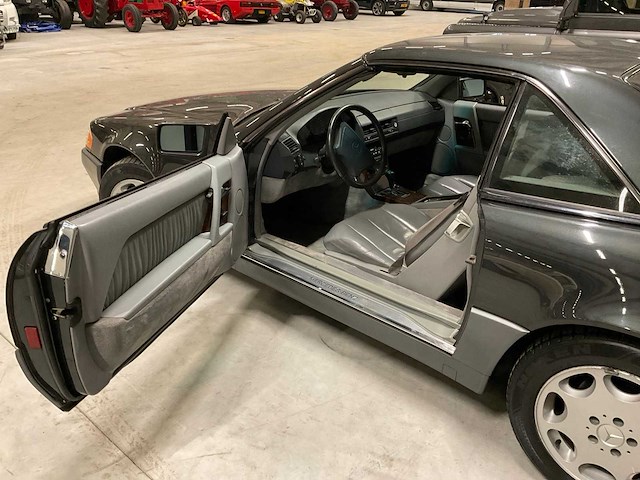 Mercedes-benz sl-klasse cabrio 129058 personenauto - afbeelding 20 van  21