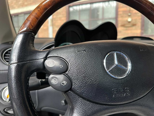 Mercedes-benz sl500 5.5 v8 388pk 2006 youngtimer sl-klasse - afbeelding 13 van  35