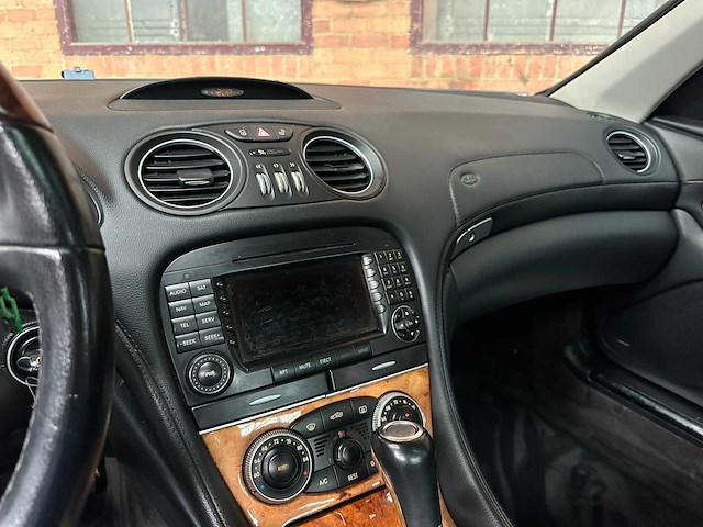 Mercedes-benz sl500 5.5 v8 388pk 2006 youngtimer sl-klasse - afbeelding 18 van  35