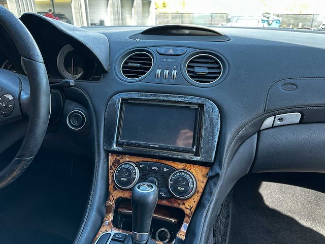 Mercedes-benz sl550 5.5 v8 r23 388pk 2011 sl-klasse - afbeelding 17 van  31
