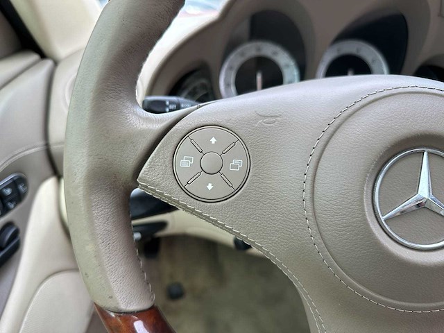 Mercedes-benz sl550 v8 sl-klasse 382pk 2009 - afbeelding 9 van  27