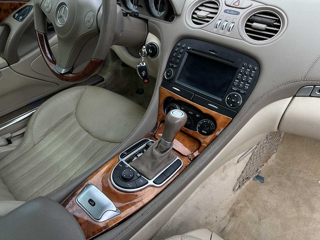 Mercedes-benz sl550 v8 sl-klasse 382pk 2009 - afbeelding 24 van  27