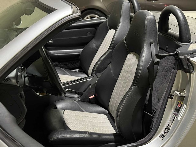 Mercedes-benz slk32 amg 3.2 v6 354pk 2004 slk-klasse youngtimer - afbeelding 28 van  37