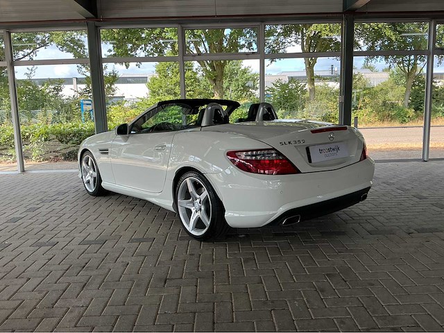 Mercedes benz slk350 amg r172 | 3.5 v6 | 2011 | youngtimer | 306 pk | airscarf | keyless-go | btw auto - afbeelding 6 van  42