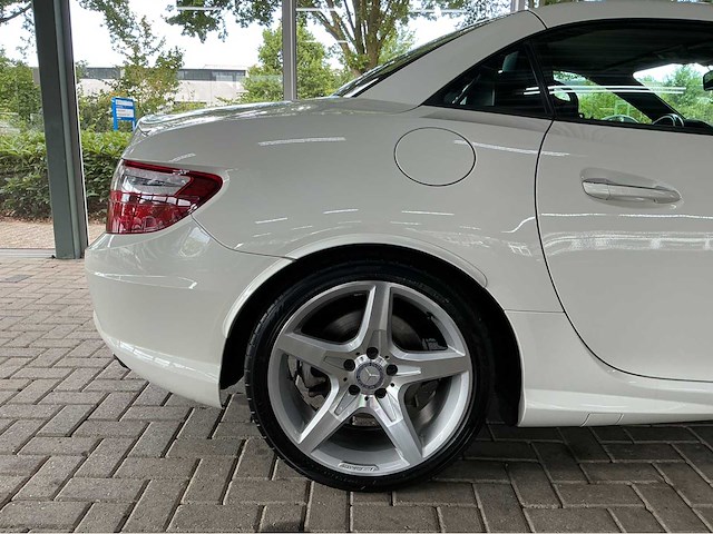 Mercedes benz slk350 amg r172 | 3.5 v6 | 2011 | youngtimer | 306 pk | airscarf | keyless-go | btw auto - afbeelding 14 van  42