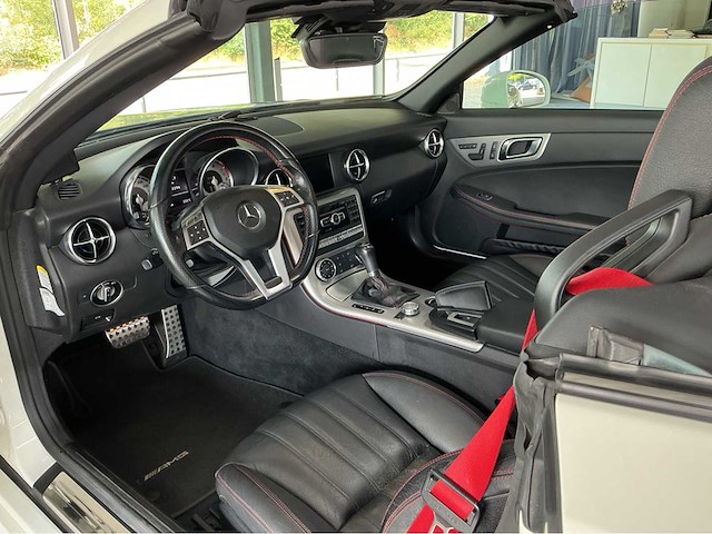 Mercedes benz slk350 amg r172 | 3.5 v6 | 2011 | youngtimer | 306 pk | airscarf | keyless-go | btw auto - afbeelding 27 van  42