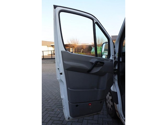 Mercedes-benz sprinter - kenteken v-084-dh - afbeelding 29 van  31
