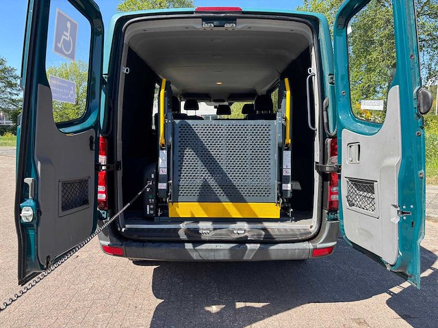Mercedes-benz sprinter 210 2.2 cdi 366 dc rolstoelbus automaat 5-vzz-68 - afbeelding 5 van  24