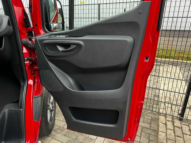 Mercedes-benz sprinter 211 2.2 cdi l2h2 113pk 2019 (origineel-nl), vdf-06-g - afbeelding 24 van  47