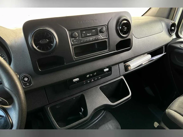 Mercedes-benz sprinter 314 2.2 cdi l4h2 euro vi-d koel-/vries 143pk 2019 (origineel-nl) automaat, v-964-vv - afbeelding 18 van  35