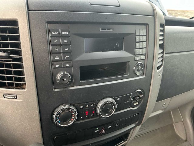 Mercedes-benz sprinter 413 2.2 cdi 432 bedrijfswagen - afbeelding 28 van  32