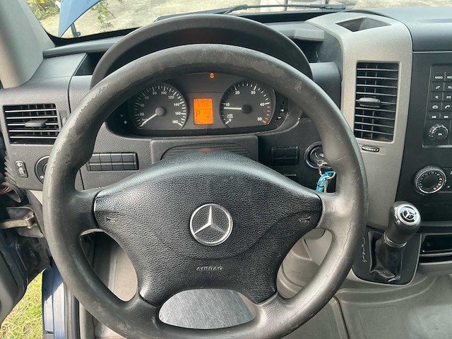 Mercedes-benz sprinter 413 2.2 cdi 432 bedrijfswagen - afbeelding 30 van  32