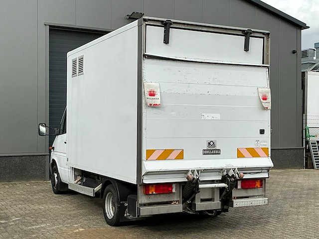 Mercedes-benz sprinter 413 bakwagen - afbeelding 23 van  28
