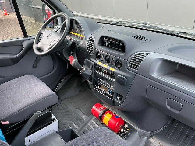 Mercedes-benz sprinter 413 bakwagen - afbeelding 25 van  28