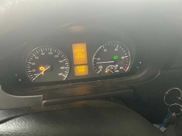 Mercedes-benz sprinter bedrijfswagen - afbeelding 2 van  26