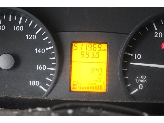 Mercedes benz sprinter met kenteken vg-405-k bakwagen met laadklep. datum eerste toelating 02-09-2009. - afbeelding 3 van  20