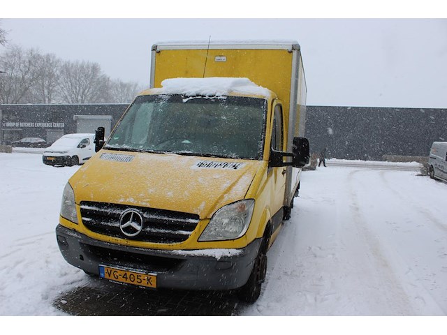 Mercedes benz sprinter met kenteken vg-405-k bakwagen met laadklep. datum eerste toelating 02-09-2009. - afbeelding 12 van  20