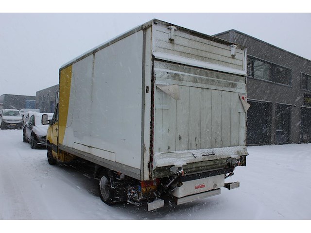 Mercedes benz sprinter met kenteken vg-405-k bakwagen met laadklep. datum eerste toelating 02-09-2009. - afbeelding 14 van  20