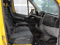 Mercedes benz sprinter met kenteken vg-405-k bakwagen met laadklep. datum eerste toelating 02-09-2009. - afbeelding 18 van  20