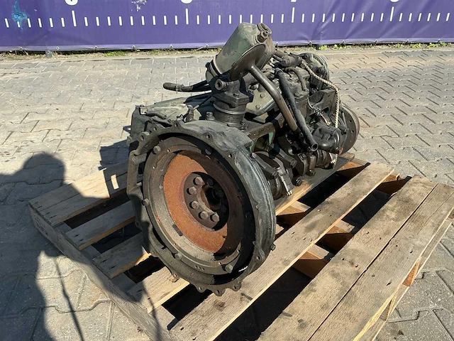 Mercedes-benz unimog 406 dieselmotor - afbeelding 2 van  6