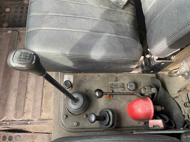 Mercedes-benz unimog 435 vierwielaangedreven (landbouwkenteken + 80km p/u) - afbeelding 6 van  18