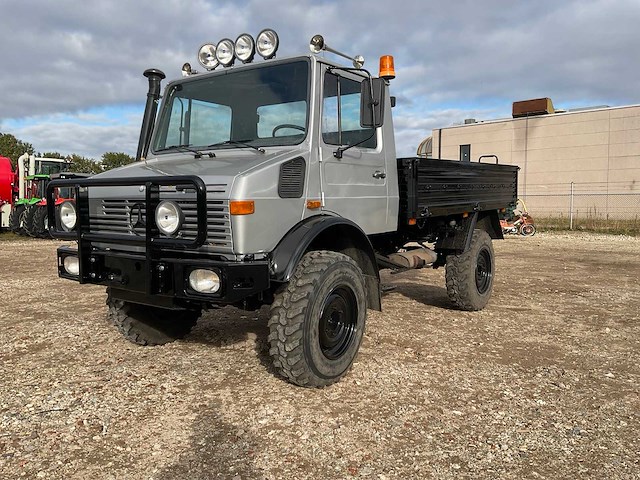 Mercedes-benz unimog 435 vierwielaangedreven (landbouwkenteken + 80km p/u) - afbeelding 1 van  18