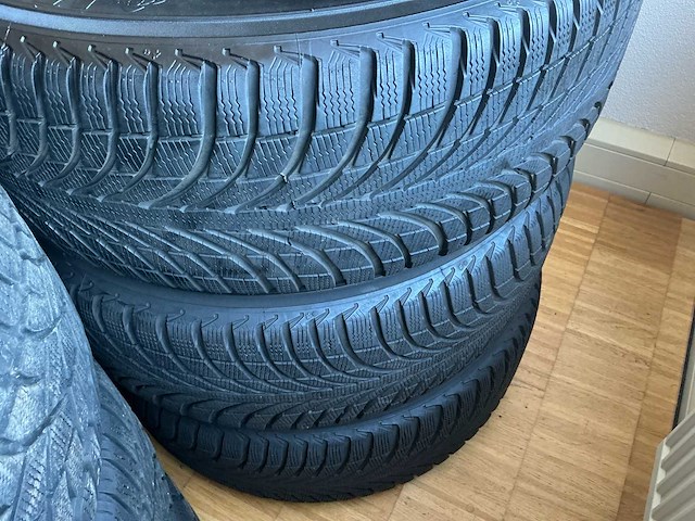 Mercedes-benz velg (24x) - afbeelding 2 van  31
