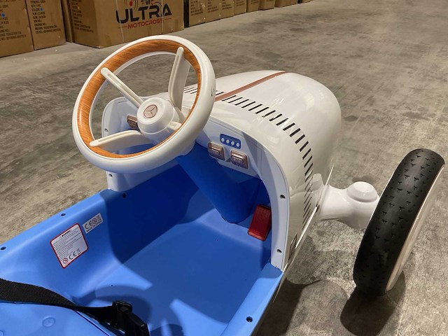 Mercedes-benz vision mercedes simplex elektrische kinderauto - afbeelding 50 van  60