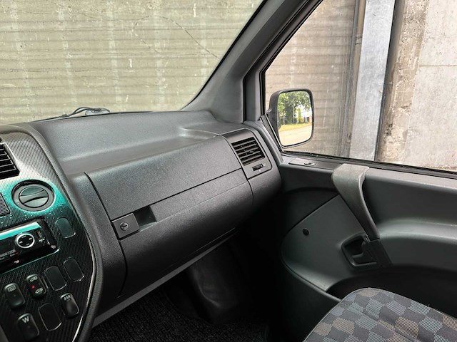 Mercedes-benz vito 110 cdi dc 102pk 2002 (origineel-nl) automaat, 70-bd-rk - afbeelding 10 van  59