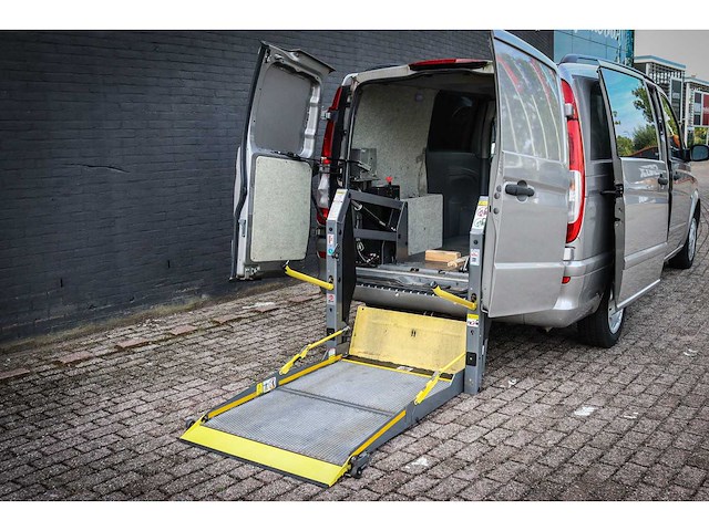 Mercedes-benz vito 111 cdi rolstoelauto, 38-vnk-7 - afbeelding 14 van  25