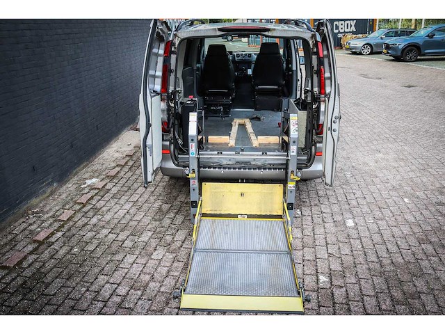 Mercedes-benz vito 111 cdi rolstoelauto, 38-vnk-7 - afbeelding 15 van  25