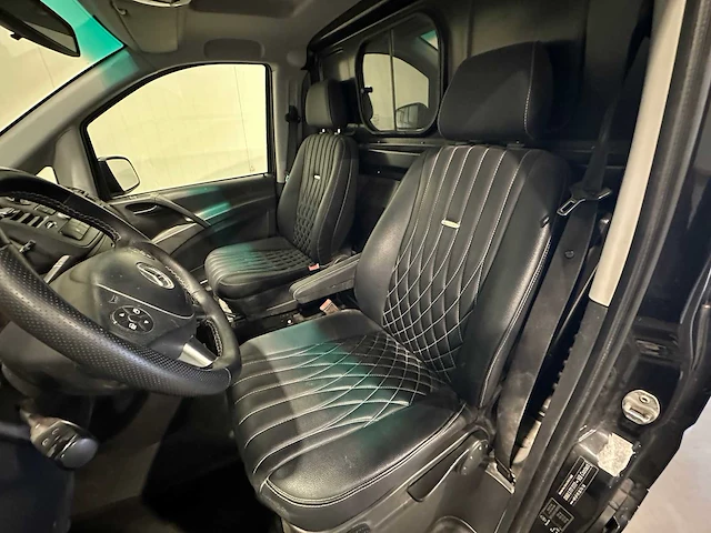 Mercedes-benz vito 122 cdi v6 l2h1 comfort v-219-hd - afbeelding 4 van  32