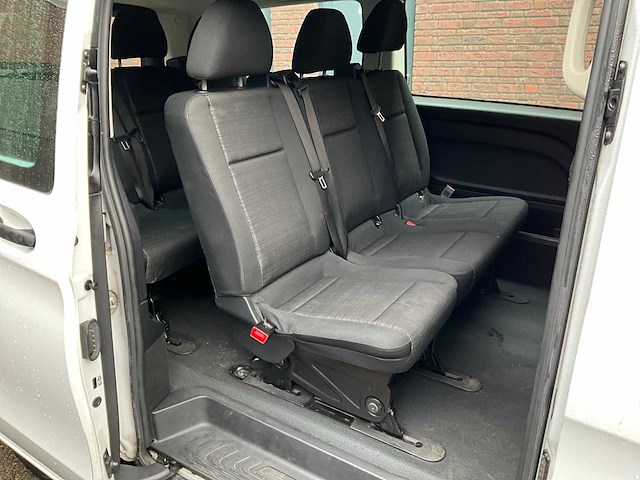 Mercedes-benz vito tourer - personenauto - afbeelding 9 van  14