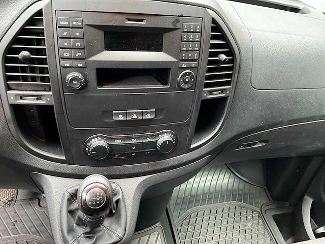Mercedes-benz vito tourer - personenauto - afbeelding 12 van  14
