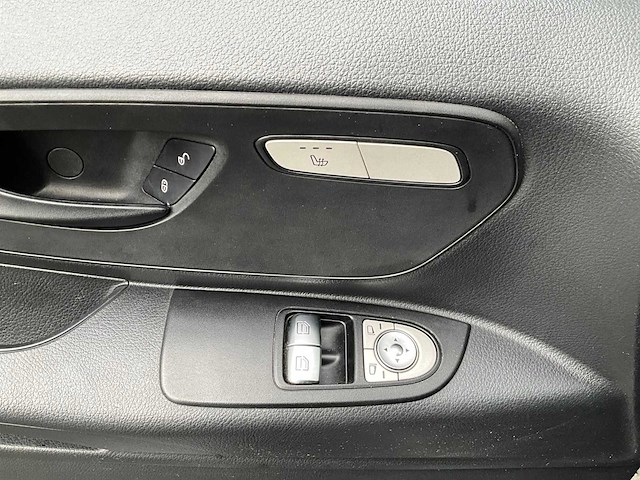 Mercedes-benz vito tourer - personenauto - afbeelding 13 van  14