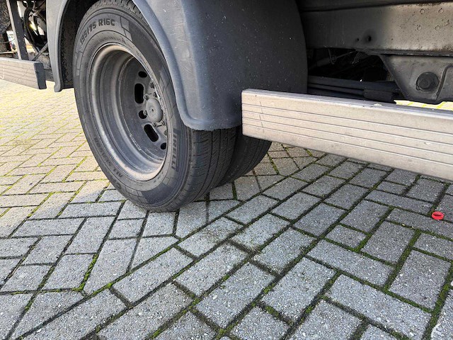 Mercedes-benz vrachtwagen - afbeelding 20 van  34