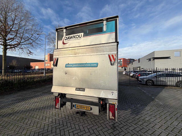 Mercedes-benz vrachtwagen - afbeelding 23 van  34