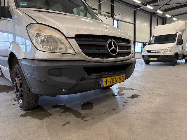 Mercedes-benz vrachtwagen - afbeelding 29 van  34