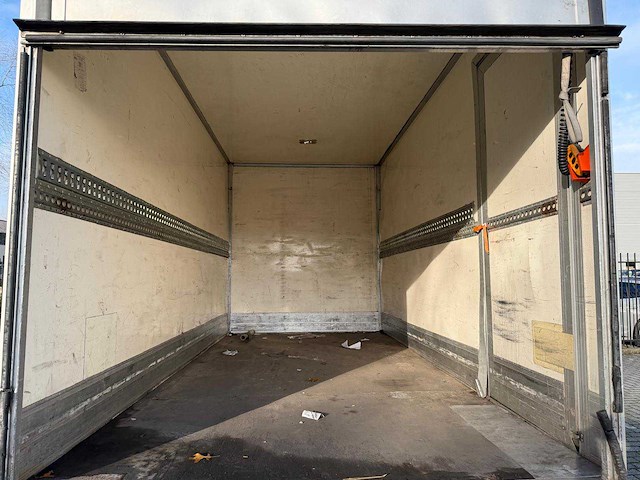 Mercedes-benz vrachtwagen - afbeelding 31 van  34